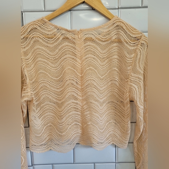NWT ZARA Ladies Long Sleeve Lightweight Lace Cropped Blouse Crew Neck Scalloped - Picture 6 of 8